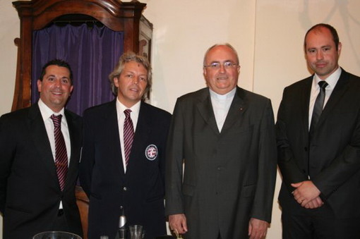 Sanremo: presentati oggi i paramenti sacri per il matrimonio tra Alberto e Charlène Sanremo: presentati oggi i paramenti sacri per il matrimonio tra Alberto e Charlène