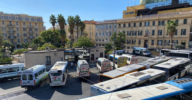 Trasporto pubblico nella nostra provincia, scatta la petizione on line: "Servono autisti e mezzi per garantire continuità" Trasporto pubblico nella nostra provincia, scatta la petizione on line: "Servono autisti e mezzi per garantire continuità"