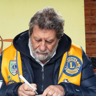 Sanremo: al 'Villaggio dei Fiori' una domenica di Pace per le famiglie dipingendo i sassi (Foto) Sanremo: al 'Villaggio dei Fiori' una domenica di Pace per le famiglie dipingendo i sassi (Foto)
