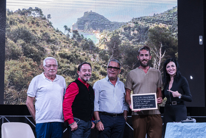 Palco Gourmet a Ceriale: il turismo outdoor si scrive sulla lavagna e il Cammino di San Martino diventa terapia Palco Gourmet a Ceriale: il turismo outdoor si scrive sulla lavagna e il Cammino di San Martino diventa terapia