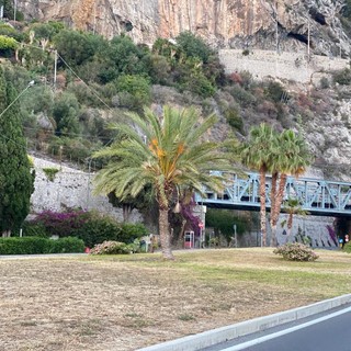 Ventimiglia, il consigliere Sismondini contro la chiusura di Ponte San Ludovico: “Decisione incomprensibile, si ripensi alla progettazione”