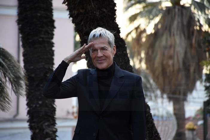 Dichiarazioni di Baglioni sui migranti: l'Amministratore delegato Rai "Mio compito garantire il successo del Festival" Dichiarazioni di Baglioni sui migranti: l'Amministratore delegato Rai "Mio compito garantire il successo del Festival"