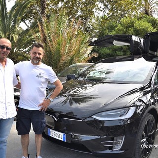 La Tesla 'Model X' al Pico de Gallo (Foto Tonino Bonomo) La Tesla 'Model X' al Pico de Gallo (Foto Tonino Bonomo)
