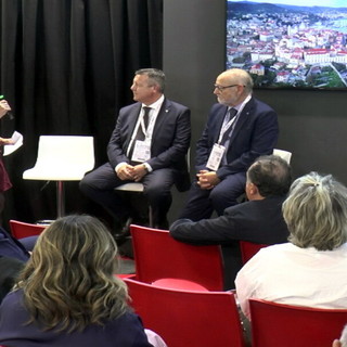 La Liguria degli Anelli, 4,5 milioni per il cicloturismo: la Regione punta su borghi, entroterra e nuove esperienze