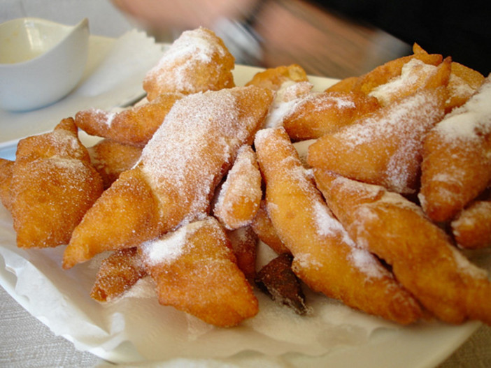 Apricale: c'è attesa per la 60a edizione della 'Sagra della Pansarola e dello Zabaione' Apricale: c'è attesa per la 60a edizione della 'Sagra della Pansarola e dello Zabaione'