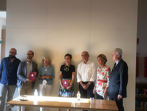 Ventimiglia: presentata alla biblioteca Aprosiana la raccolta di racconti biografici di Marise Ferro Ventimiglia: presentata alla biblioteca Aprosiana la raccolta di racconti biografici di Marise Ferro