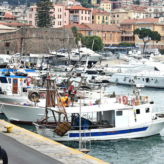 Pesca, nuove stangate dal 29 maggio: multe, sospensioni e controlli più severi anche in provincia di Imperia Pesca, nuove stangate dal 29 maggio: multe, sospensioni e controlli più severi anche in provincia di Imperia