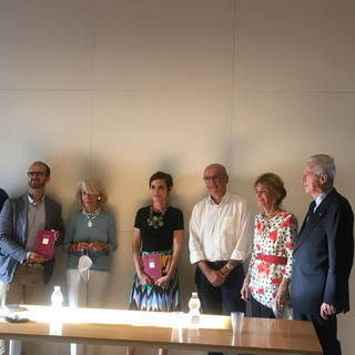 Ventimiglia: presentata alla biblioteca Aprosiana la raccolta di racconti biografici di Marise Ferro