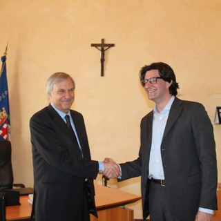 Imperia: avvenuto il passaggio di consegne tra l'ex sindaco Paolo Strescino e il commissario Sabatino Marchione