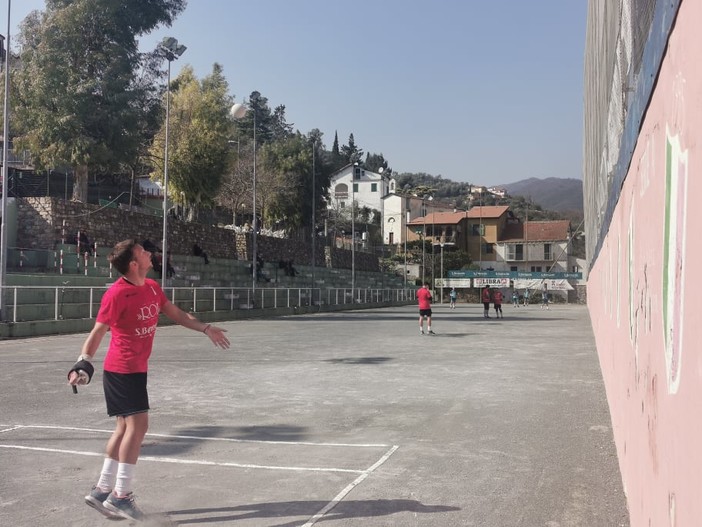 Pallapugno: Olio Roi Acqua S.Bernardo batte Bormidese 9-1, nel recupero della quarta giornata di ritorno Pallapugno: Olio Roi Acqua S.Bernardo batte Bormidese 9-1, nel recupero della quarta giornata di ritorno