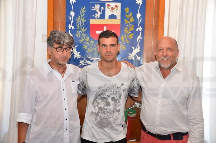 Ospedaletti: Stefano Sturaro premiato in Comune dopo gli Europei "Sto bene e rimarrò alla Juve" (Foto e Video)