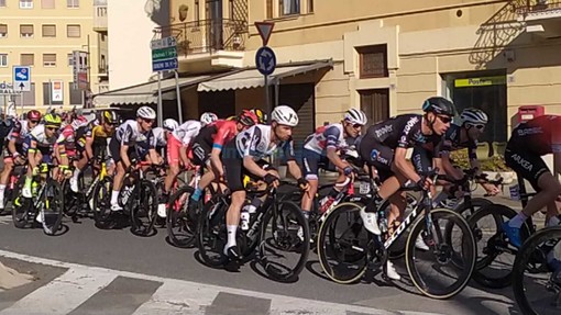 Il passaggio della Milano-Sanremo a Imperia Il passaggio della Milano-Sanremo a Imperia