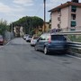 Sanremo: strada Borgo Tinasso, parcheggi selvaggi e minacce razziste, residenti tra paura, disagi e richieste di sicurezza
