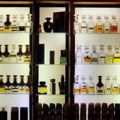Profumi e risparmio: come scegliere una fragranza di qualità senza spendere troppo Profumi e risparmio: come scegliere una fragranza di qualità senza spendere troppo