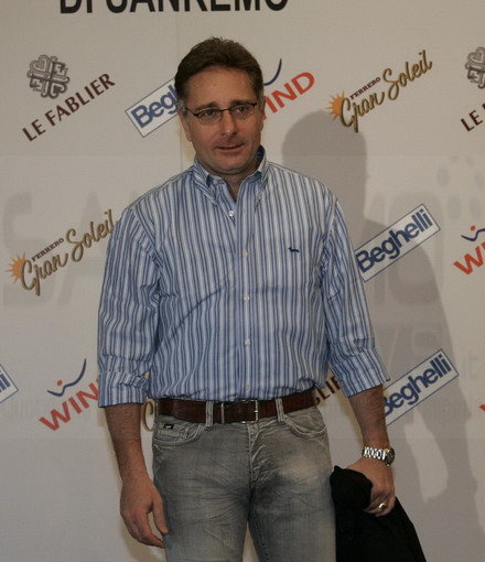 Festival 2018: Paolo Bonolis afferma "So che stanno individuando la nuova sede al mercato dei fiori" Festival 2018: Paolo Bonolis afferma "So che stanno individuando la nuova sede al mercato dei fiori"