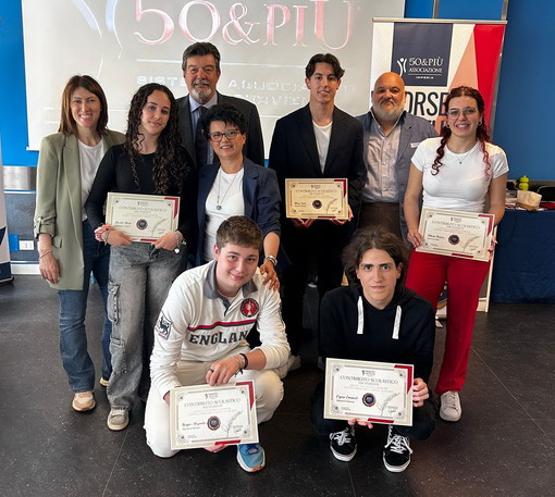 Premiati cinque studenti dell’Istituto Ruffini-Aicardi grazie al contributo allo studio promosso da 50&Più Imperia Premiati cinque studenti dell’Istituto Ruffini-Aicardi grazie al contributo allo studio promosso da 50&Più Imperia