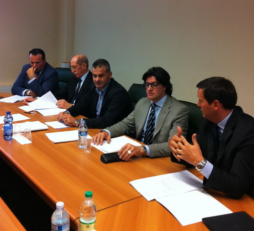 Imperia: sottoscritto oggi da Provincia, Comuni di Sanremo e Imperia e Confindustria il 'Patto di Legalità'