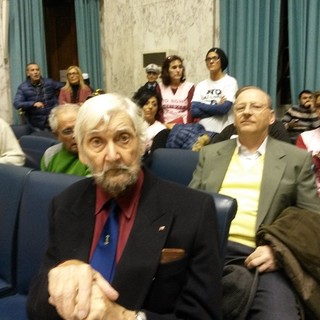 Imperia: è morto ad 82 anni il Comandante Federico Calzia, noto per le sue presenze in Consiglio comunale Imperia: è morto ad 82 anni il Comandante Federico Calzia, noto per le sue presenze in Consiglio comunale