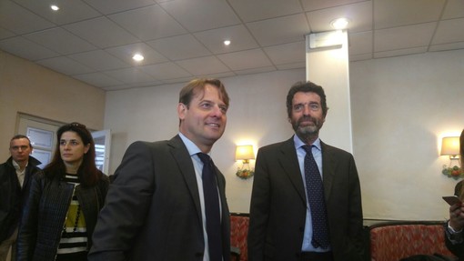 Elezioni comunali a Imperia: è il giorno della presentazione di Luca Lanteri. "La città è caduta in basso. Insieme la risolleveremo" (Foto e video)