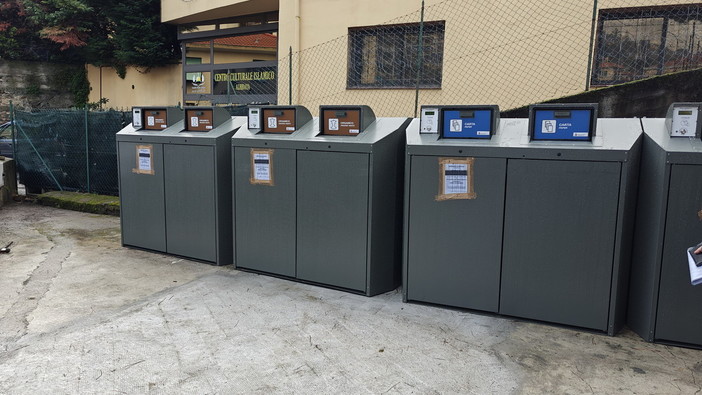 Sanremo: pochi giorni al via delle isole ecologiche informatizzate ma solo il 50% degli utenti ha ritirato le tessere Sanremo: pochi giorni al via delle isole ecologiche informatizzate ma solo il 50% degli utenti ha ritirato le tessere