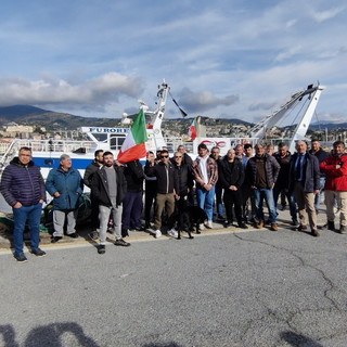 Pescatori di Sanremo e dell'intero Ponente incrociano le braccia "Siamo anche pronti a bloccare il porto di Genova" (Foto e Video)
