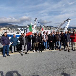 Pescatori di Sanremo e dell'intero Ponente incrociano le braccia &quot;Siamo anche pronti a bloccare il porto di Genova&quot; (Foto e Video)