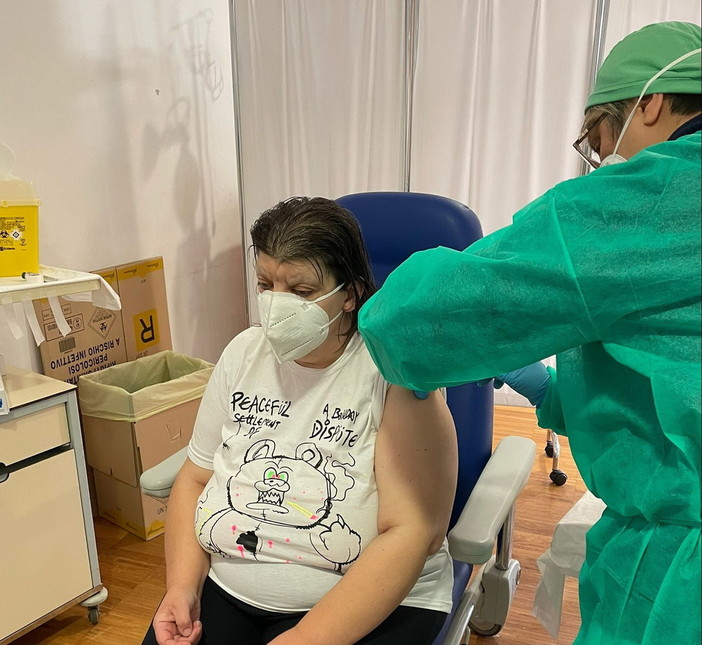Camporosso: Stefania è la prima imperiese ad aver ricevuto il vaccino Novavax nella nostra provincia (Foto)