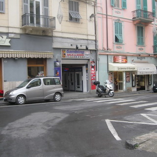 Sanremo: parcheggio di piazza Borea, il Rompiballe risponde ad un lettore