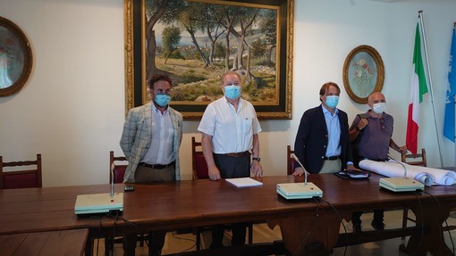 Il Consiglio regionale sul territorio, Piana: “La Regione è pronta a sostenere il percorso virtuoso di crescita e sviluppo delle amministrazioni locali” Il Consiglio regionale sul territorio, Piana: “La Regione è pronta a sostenere il percorso virtuoso di crescita e sviluppo delle amministrazioni locali”