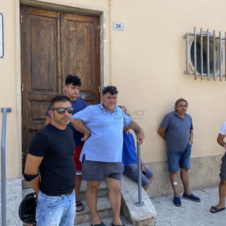 Il presidio dei pescatori davanti alla Capitaneria di Sanremo