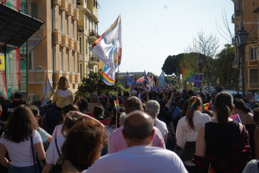 Famiglie LGBTQIA+: a Sanremo un incontro pubblico per discutere di diritti, tutele e inclusione sociale Famiglie LGBTQIA+: a Sanremo un incontro pubblico per discutere di diritti, tutele e inclusione sociale