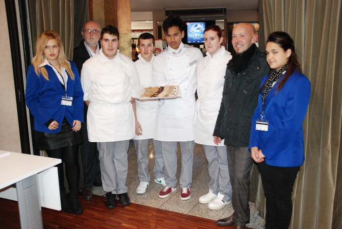 Sanremo: 4 giovani chef dell'Alberghiero 'Ruffini Aicardi' hanno preparato i pasticcini per la Sala Stampa