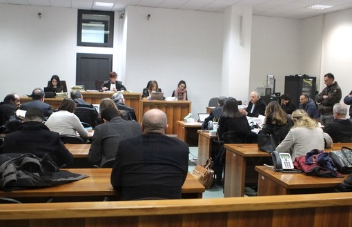 Reggio Calabria: Berlusconi deporrà il 5 febbraio al processo in cui è imputato l'ex Ministro Claudio Scajola (Foto)