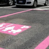 Sanremo: parcheggi 'rosa' per donne incinte e mamme, la proposta del consigliere Lombardi al vaglio degli uffici