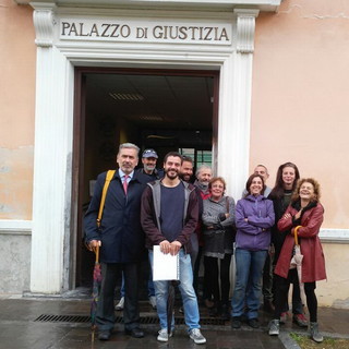 I 14 accusati oggi in tribunale