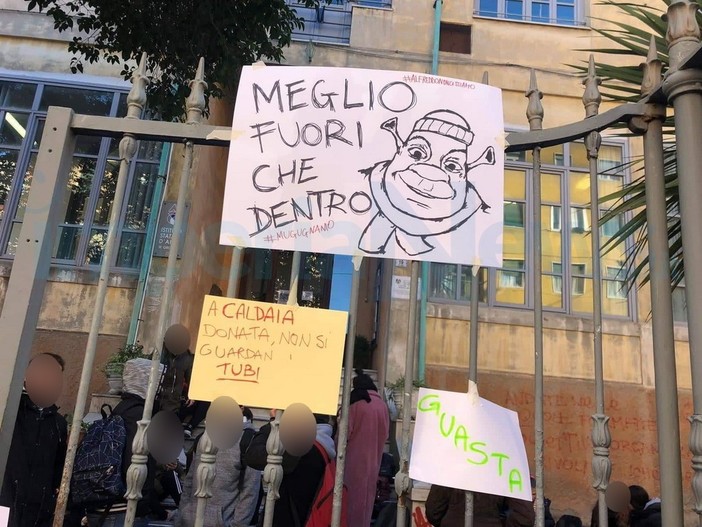 Imperia: aule ancora fredde al Liceo Artistico, i ragazzi disertano le lezioni per il secondo giorno (Foto)