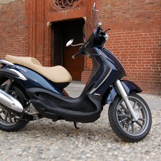 Sanremo: questo pomeriggio via all’asta per due scooter e una moto pignorati da Equitalia Sanremo: questo pomeriggio via all’asta per due scooter e una moto pignorati da Equitalia