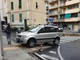 Sanremo: parcheggio 'selvaggio' senza limiti, auto sulle strisce e sullo scivolo per disabili al Borgo (Foto)