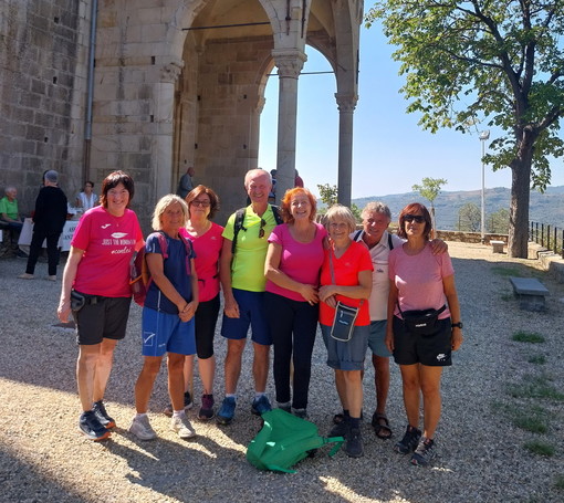Pellegrinaggio-passeggiata tra gli ulivi: grande partecipazione in Valle Impero e Prino Pellegrinaggio-passeggiata tra gli ulivi: grande partecipazione in Valle Impero e Prino