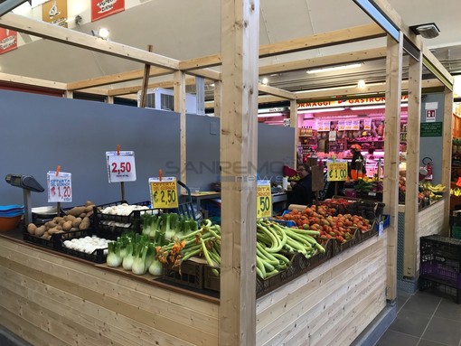 I banchi del nuovo Mercato Annonario hanno la predisposizione alla rete, ma non sono connessi