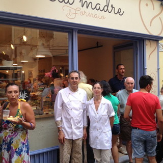 Sanremo: inaugurato domenica scorsa il nuovo punto vendita 'Pasta Madre' in via Corradi