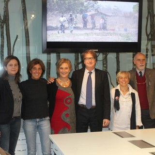 Imperia: Dal 1° dicembre al 12 gennaio alla "Fratelli Carli" la mostra fotografica:"La bellezza della solidarietà"