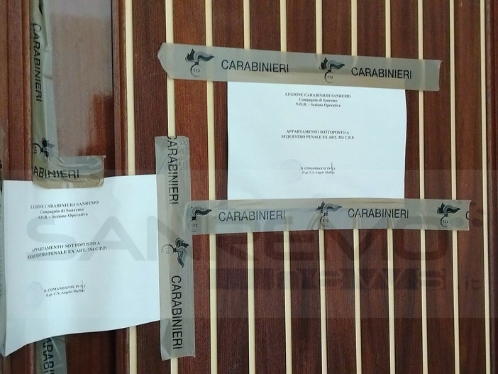 Omicidio di via Hope, arrestato il figlio di Lorella Capano: telecamere, un testimone e i segni sul corpo alla base del fermo Omicidio di via Hope, arrestato il figlio di Lorella Capano: telecamere, un testimone e i segni sul corpo alla base del fermo