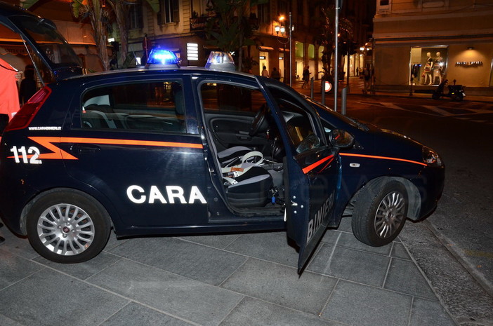 Sanremo: due ordini di carcerazione sul capo ma gioca a calcetto, per sua sfortuna arbitra un... carabiniere