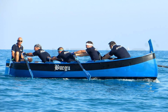 Ventimiglia: fondare un circolo Canottieri nel comprensorio intemelio, l'appello del Sestiere Burgu Ventimiglia: fondare un circolo Canottieri nel comprensorio intemelio, l'appello del Sestiere Burgu