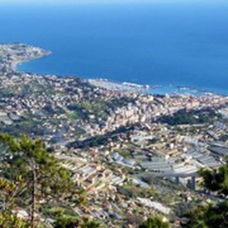 La Provincia di Imperia maglia nera per le migrazioni dei giovani all'estero. Il dato svelato dal Corriere della Sera