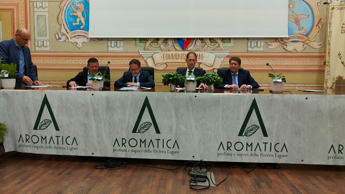 Diano Marina: querelle su 'Aromatica', Diano Domani torna all'attacco “Nomini la Gm, e succede il finimondo"