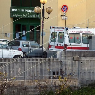 Intervista al Primario di Malattie Infettive a Sanremo: "C'è il rischio di tornare indietro, fondamentali distanze, mascherine e lavaggio frequente delle mani" (Video)