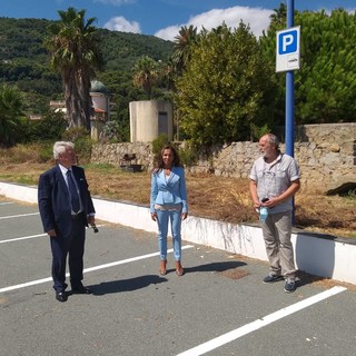 Ventimiglia: con l'arrivo dell'illuminazione pubblica è stato ufficialmente aperto il nuovo posteggio di Latte