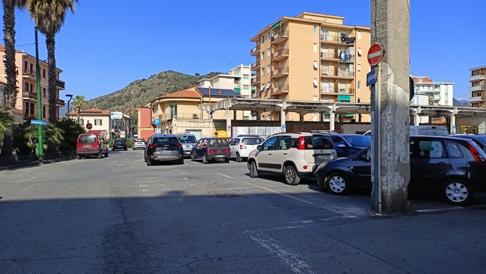 Vallecrosia: domenica prossima 'Mercante per un giorno', da sabato serie di divieti di sosta